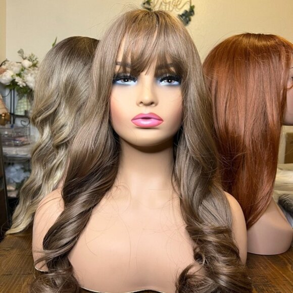 28 Inch  Natural Dark  Blonde Wavy Long  Wig with bangs - Picture 1 of 6